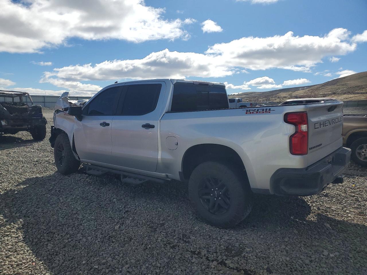 2021 CHEVROLET SILVERADO K1500 LT TRAIL BOSS photo 3