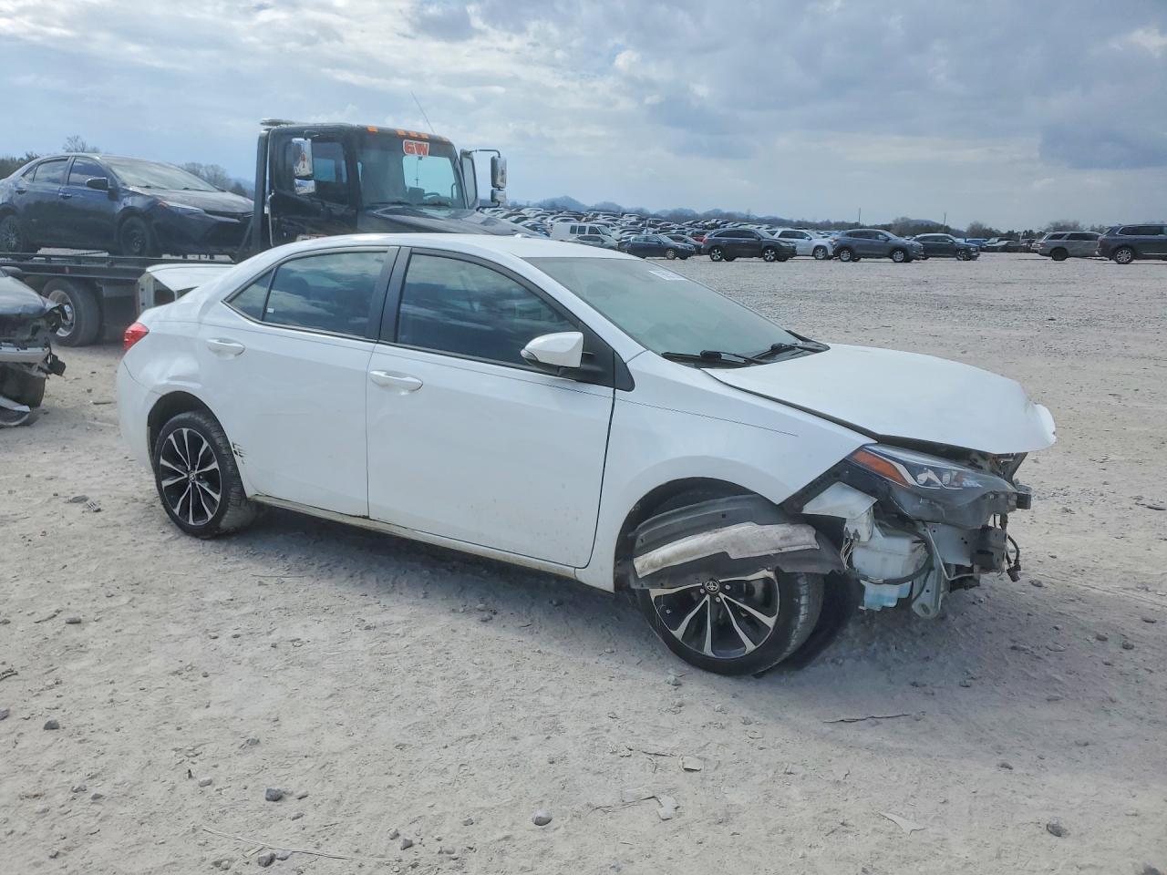 2017 TOYOTA COROLLA SE photo 7