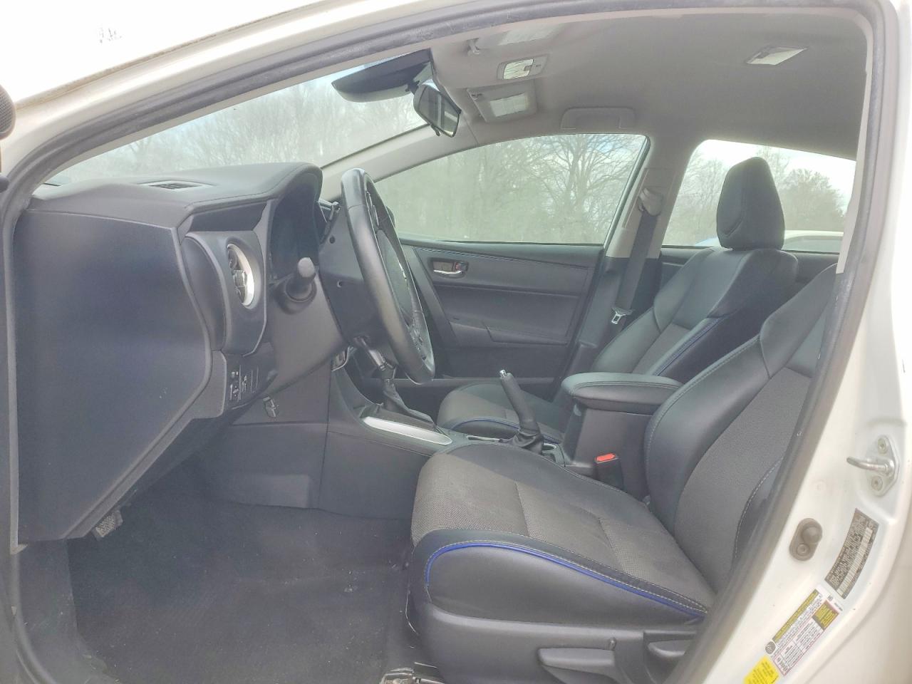 2017 TOYOTA COROLLA SE photo 13