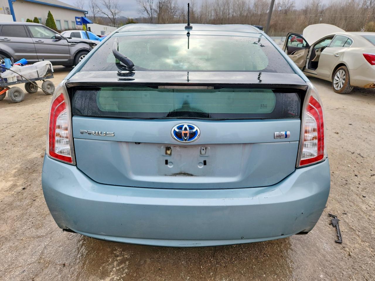 2013 TOYOTA PRIUS THREE photo 6