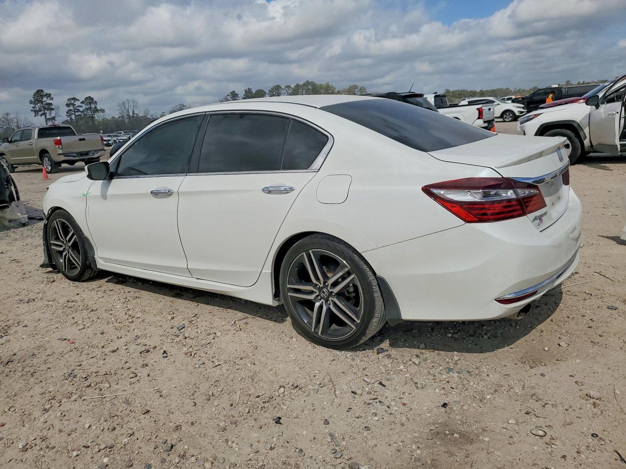 2017 HONDA ACCORD SPORT photo 4