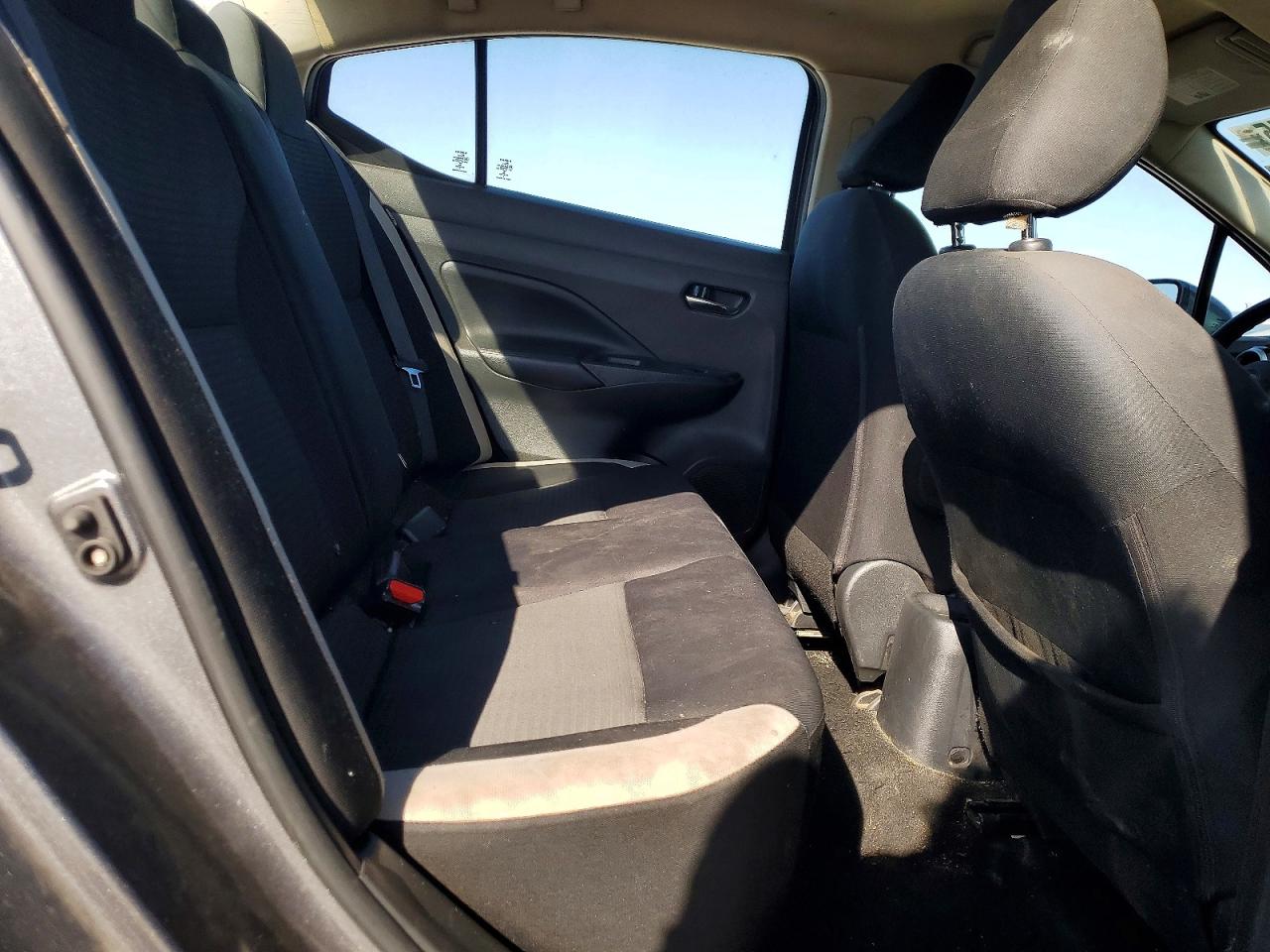 2020 NISSAN VERSA SV photo 19