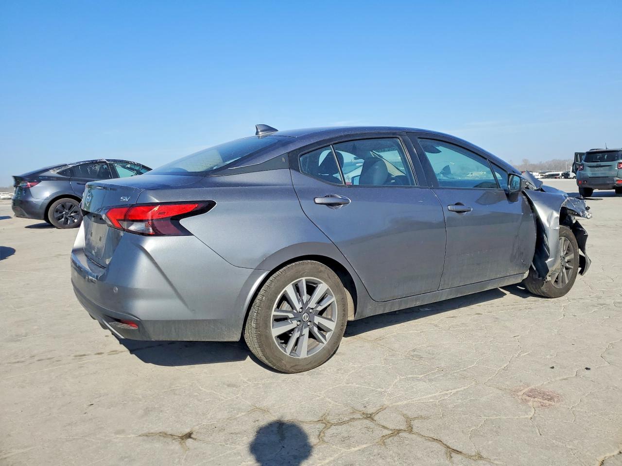 2020 NISSAN VERSA SV photo 5