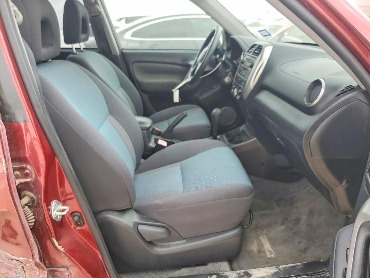 2005 TOYOTA RAV4 BASE photo 13