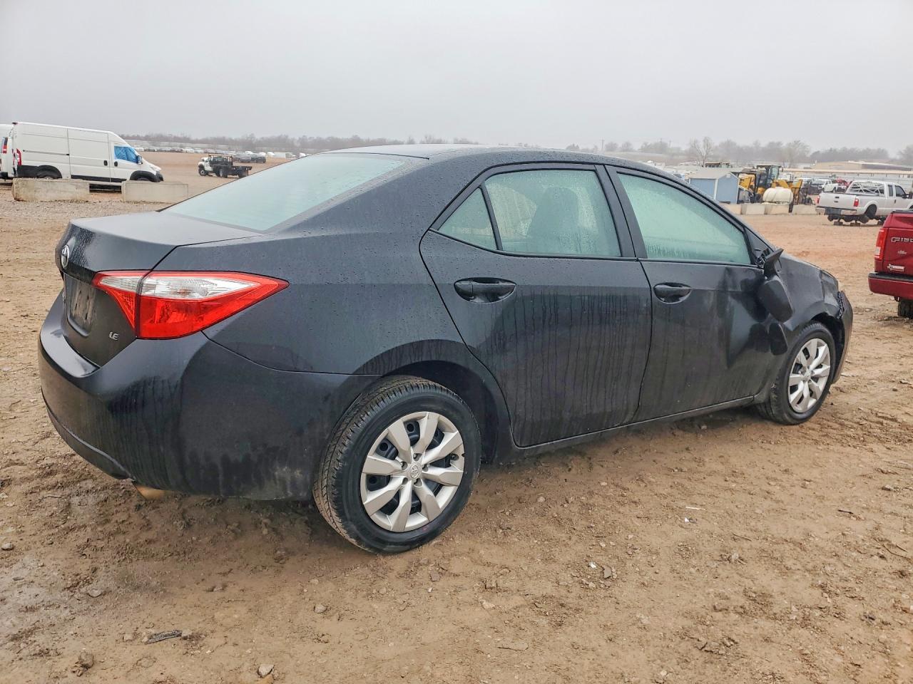 2015 TOYOTA COROLLA LE photo 3
