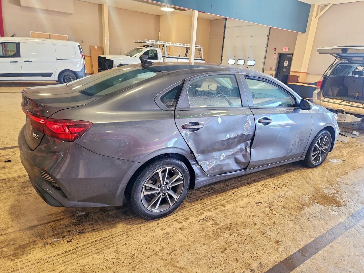 2023 KIA FORTE photo 7