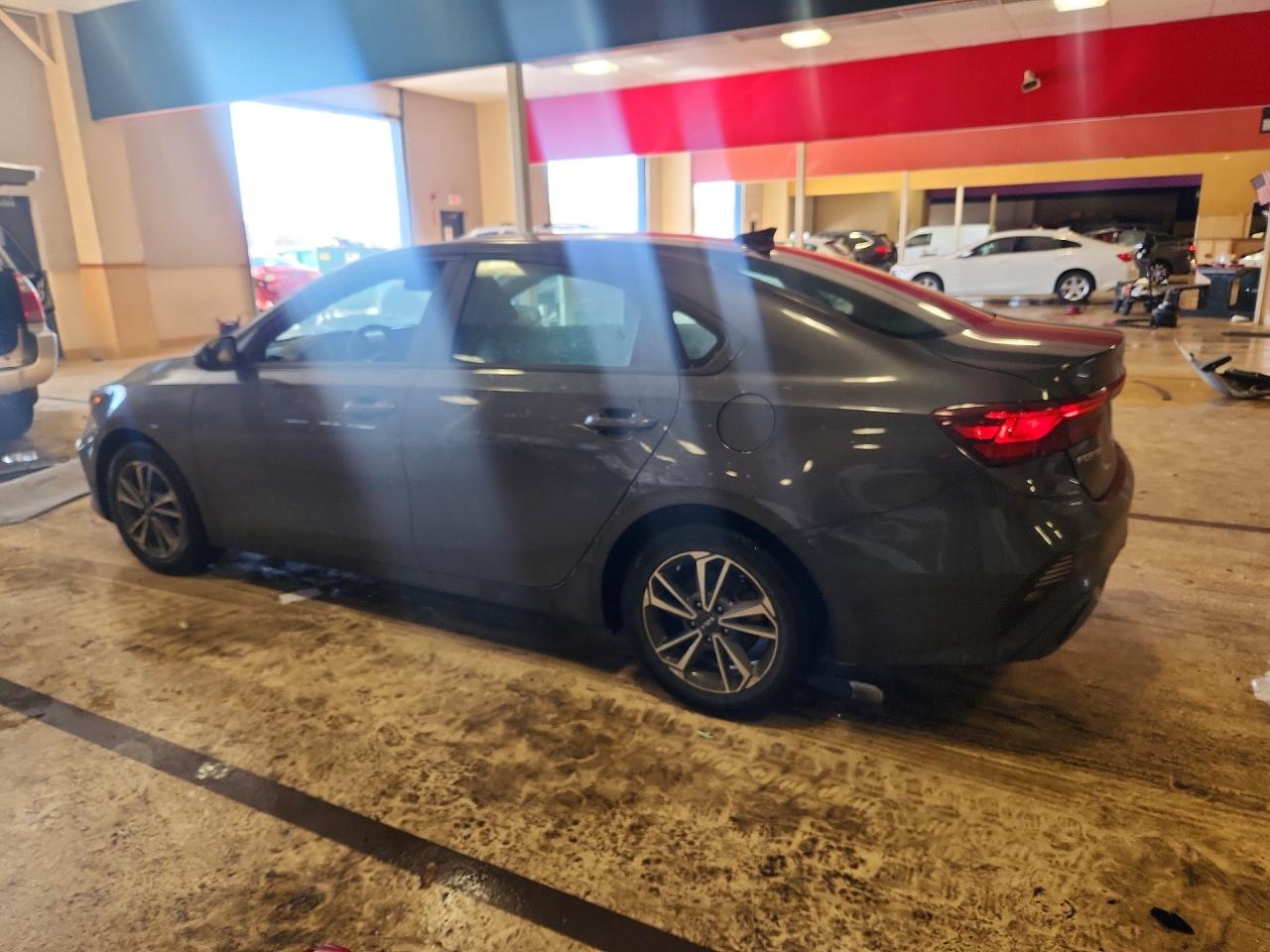 2023 KIA FORTE photo 4