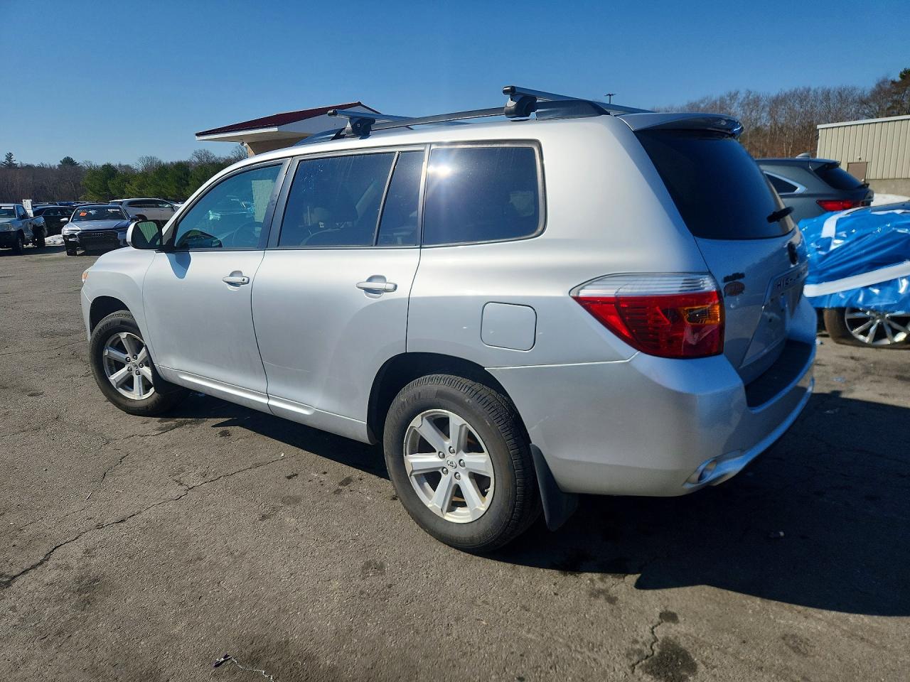 2010 TOYOTA HIGHLANDER BASE photo 3