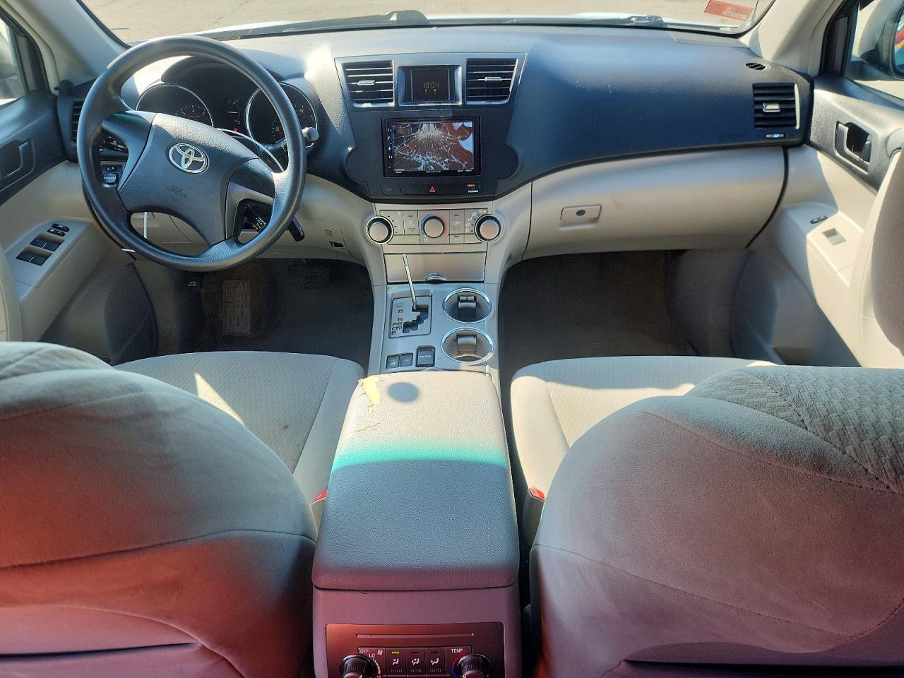 2010 TOYOTA HIGHLANDER BASE photo 15