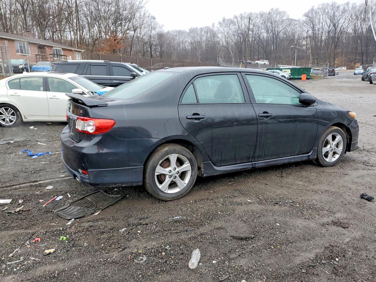 2011 TOYOTA COROLLA S photo 7
