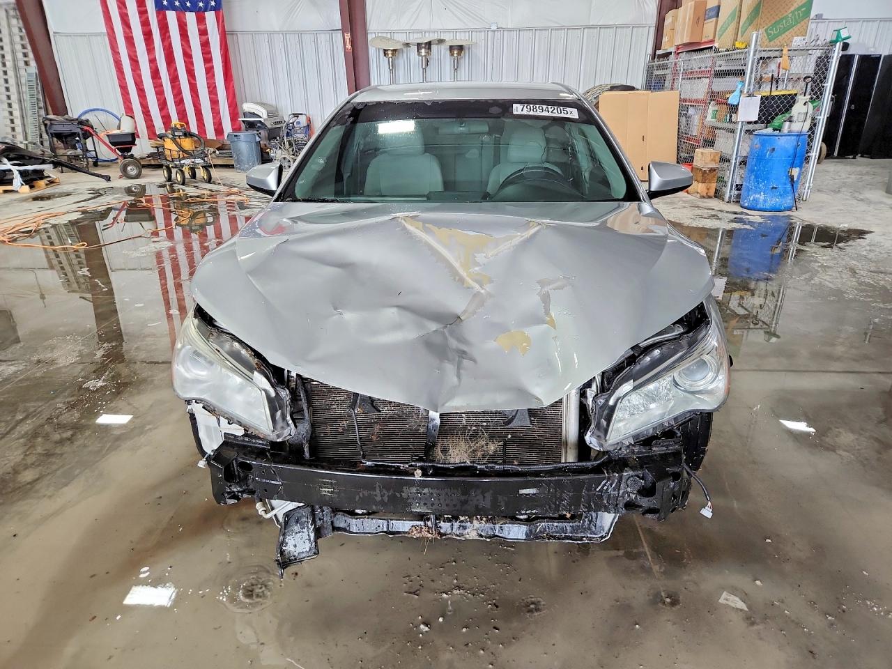 2016 TOYOTA CAMRY LE photo 5