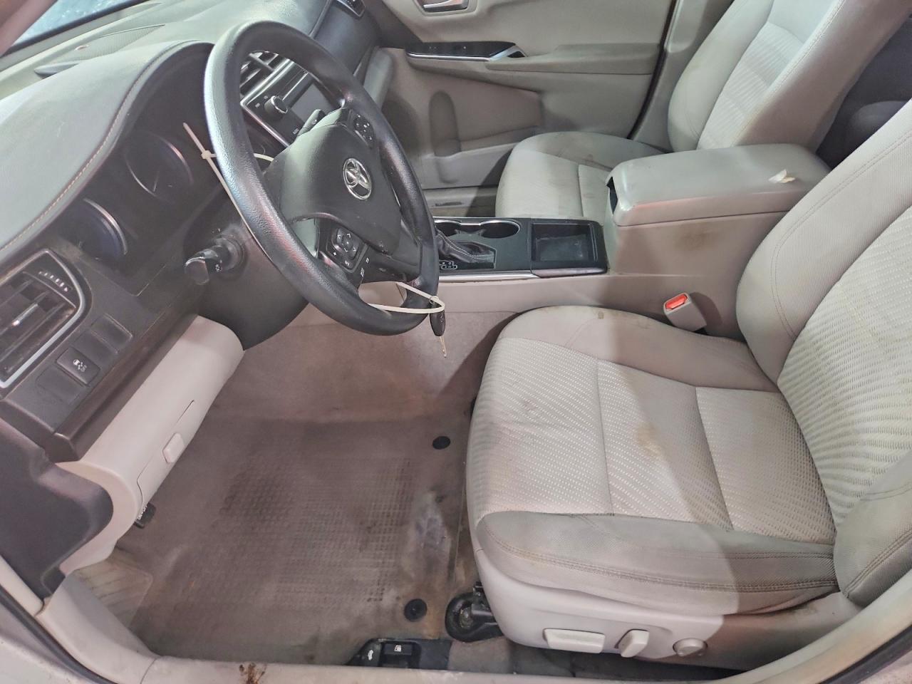 2016 TOYOTA CAMRY LE photo 7
