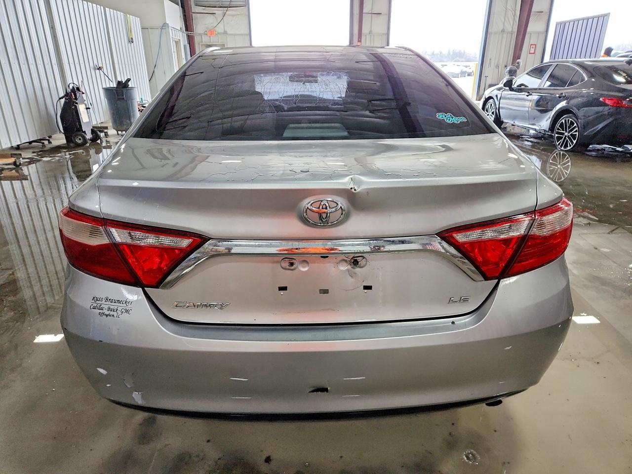 2016 TOYOTA CAMRY LE photo 6