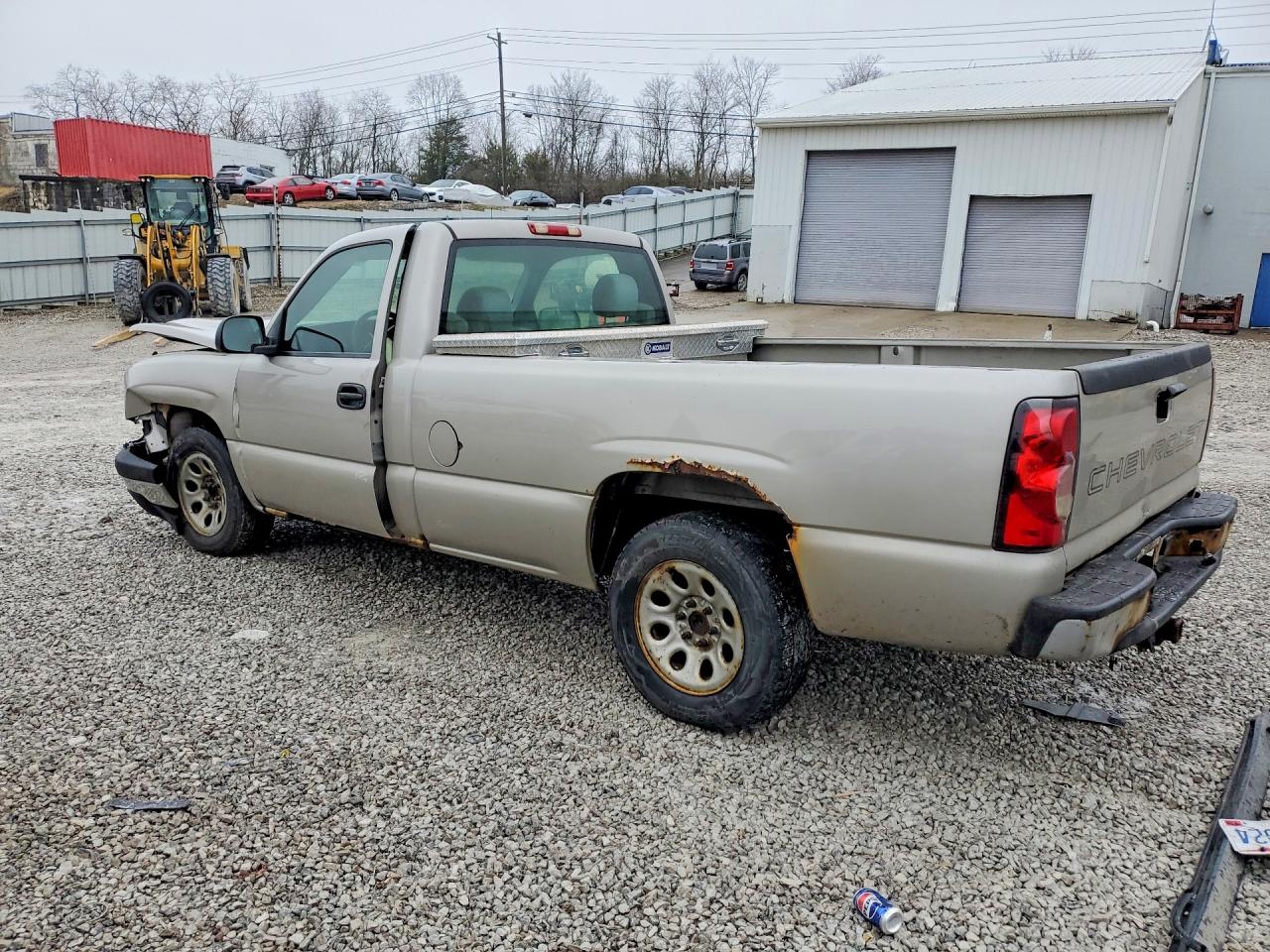 2007 CHEVROLET SILVERADO C1500 CLASSIC photo 3