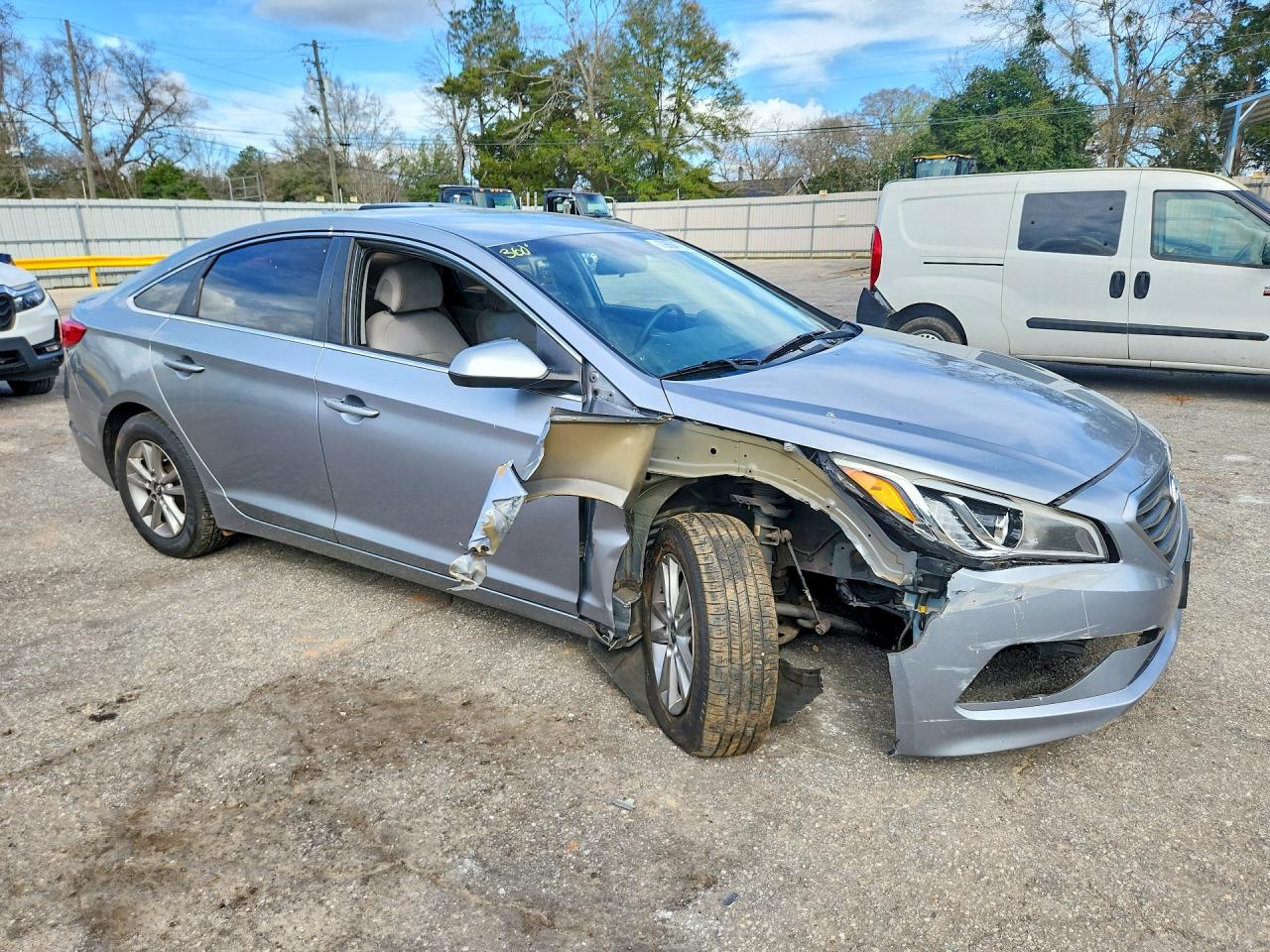 2017 HYUNDAI SONATA BASE photo 7