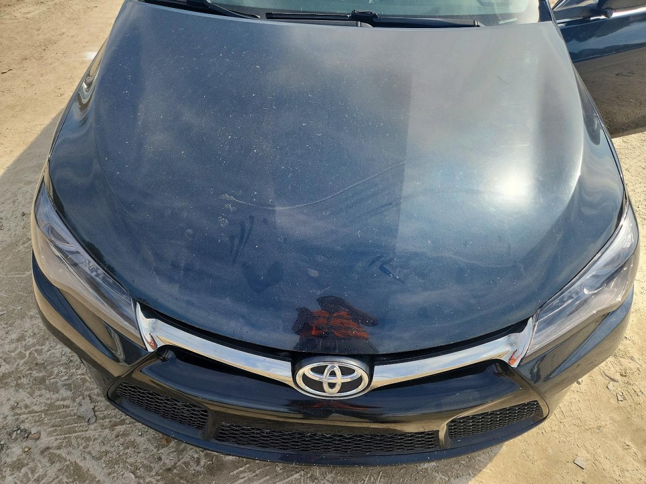 2015 TOYOTA CAMRY XSE photo 31