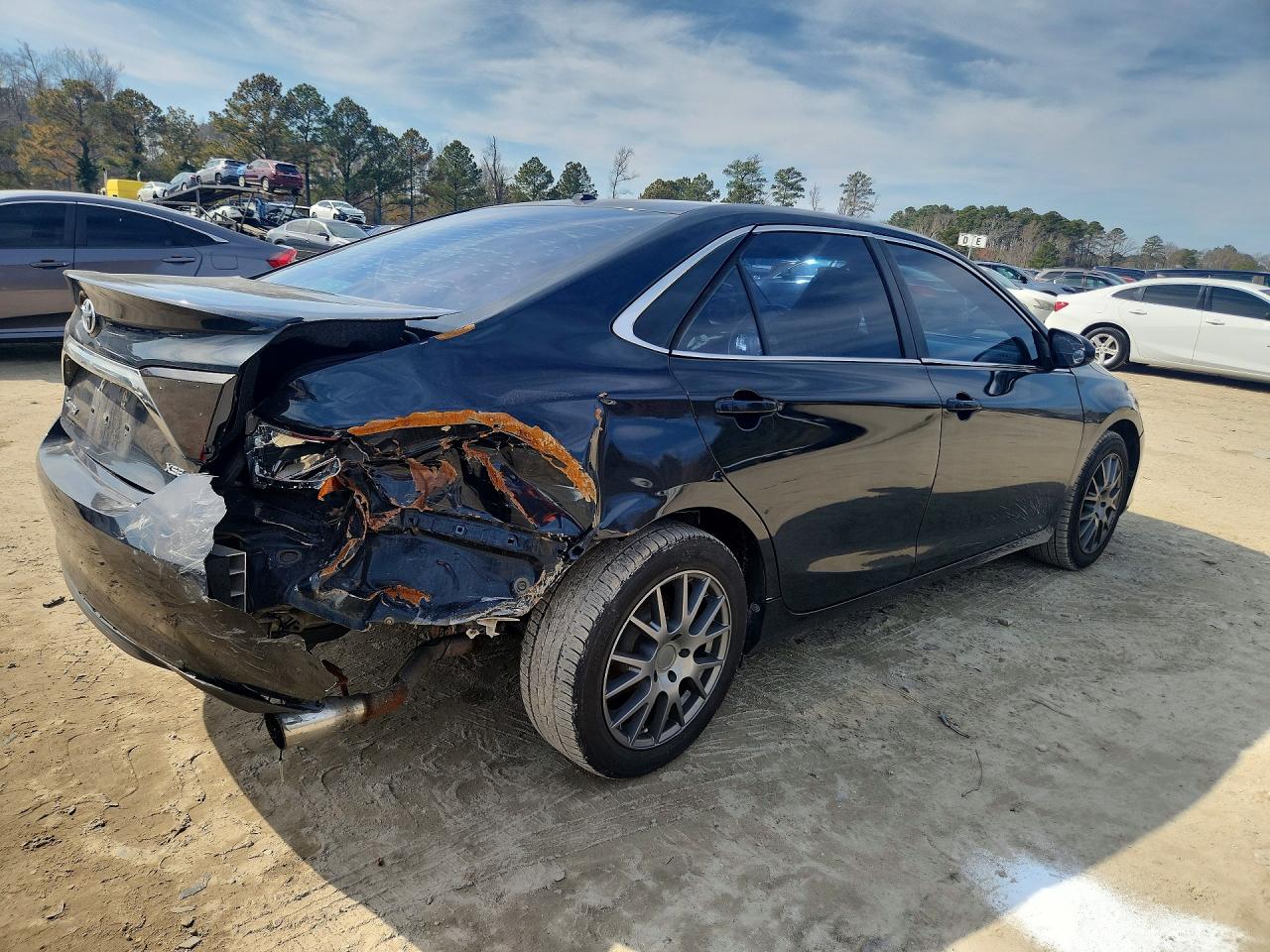 2015 TOYOTA CAMRY XSE photo 7