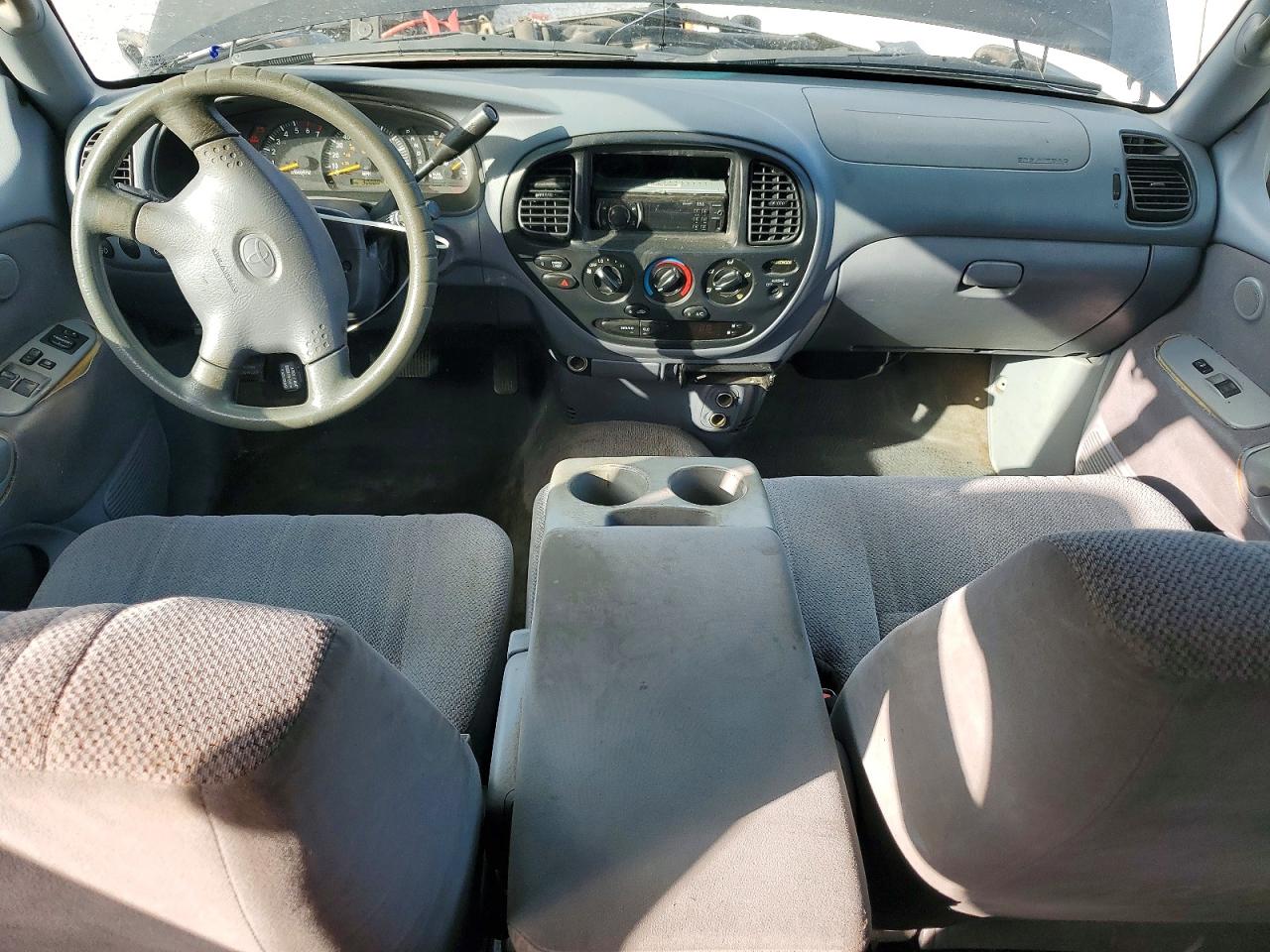 2002 TOYOTA TUNDRA SR5 V8 photo 15