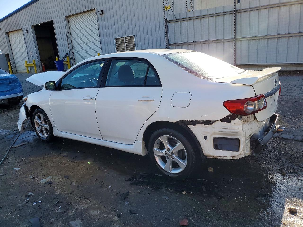 2013 TOYOTA COROLLA S photo 3
