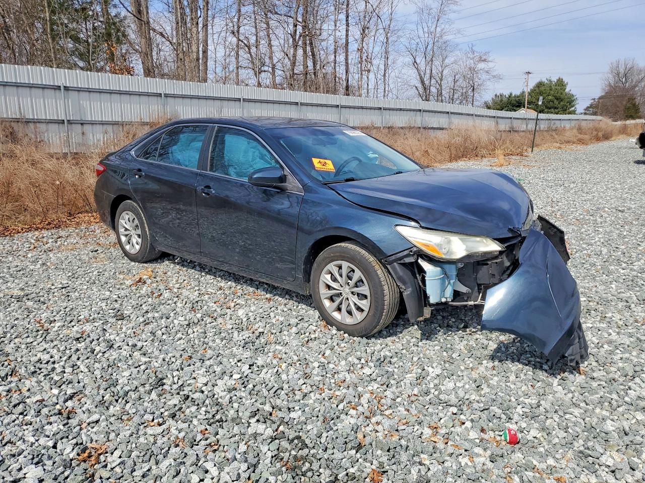 2015 TOYOTA CAMRY LE photo 10