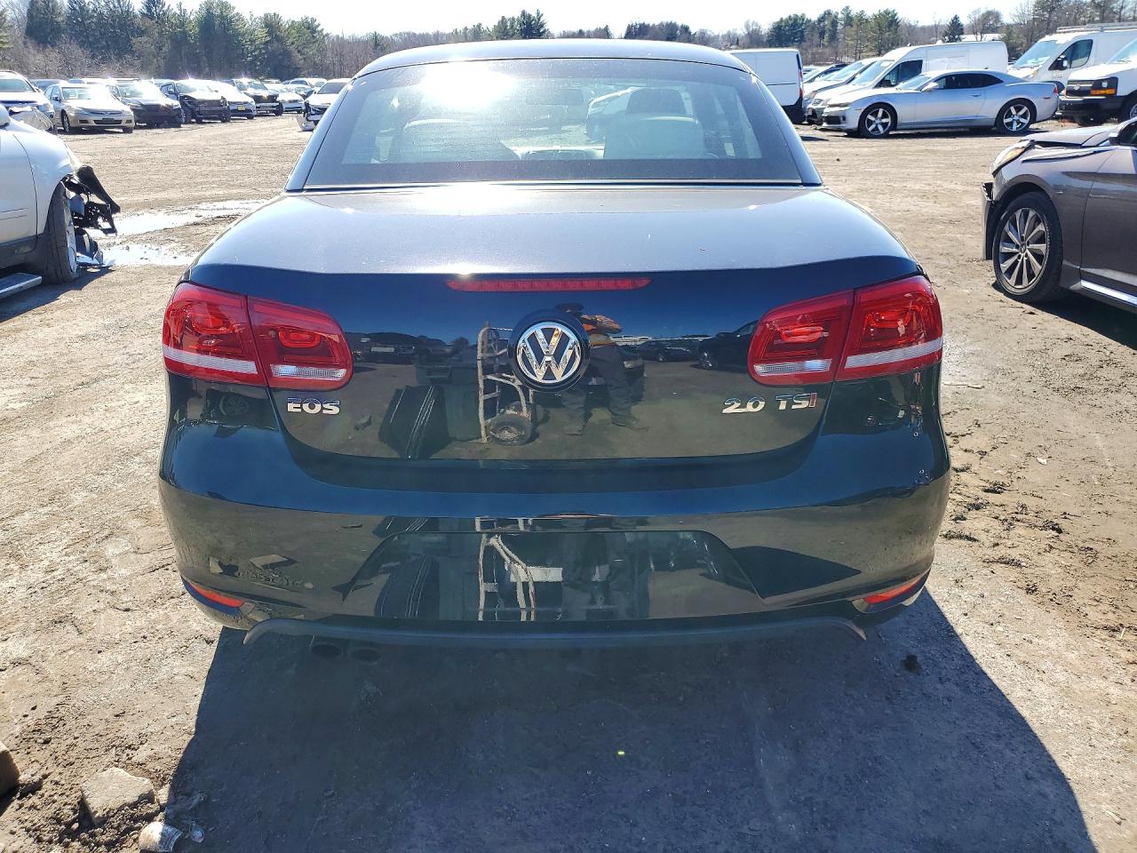 2016 VOLKSWAGEN EOS KOMFORT photo 6