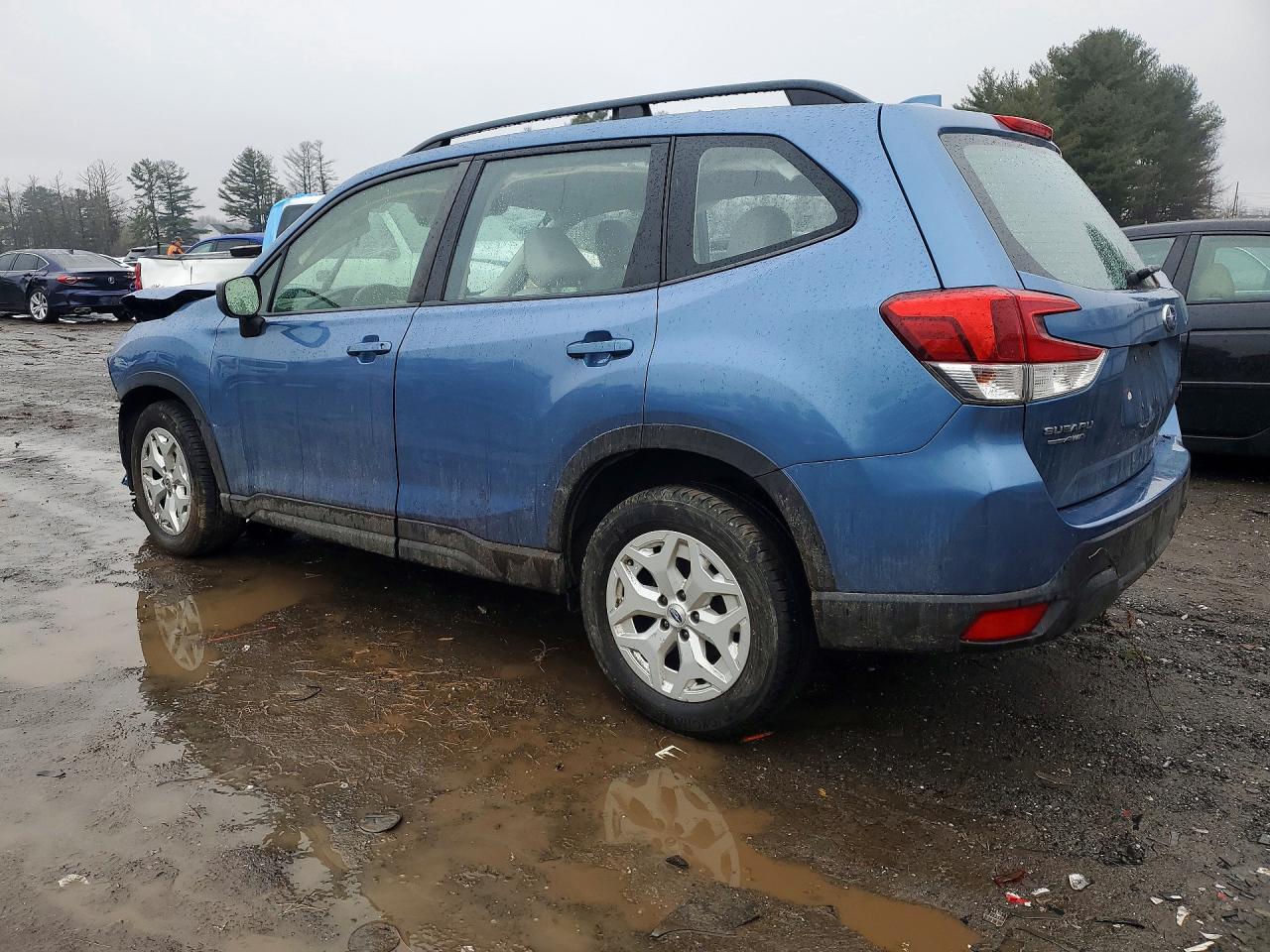 2019 SUBARU FORESTER photo 3