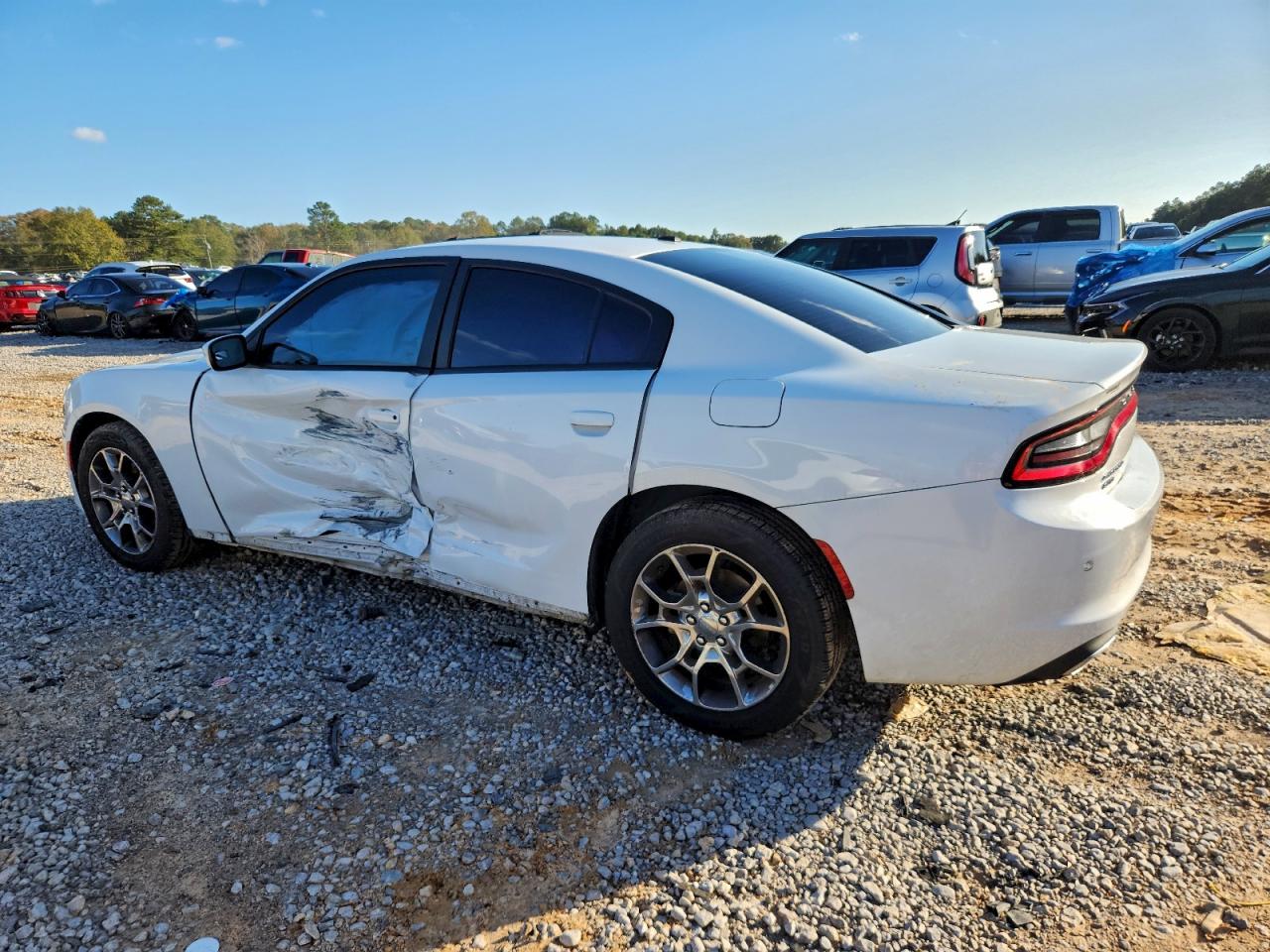 2017 DODGE CHARGER SE photo 3