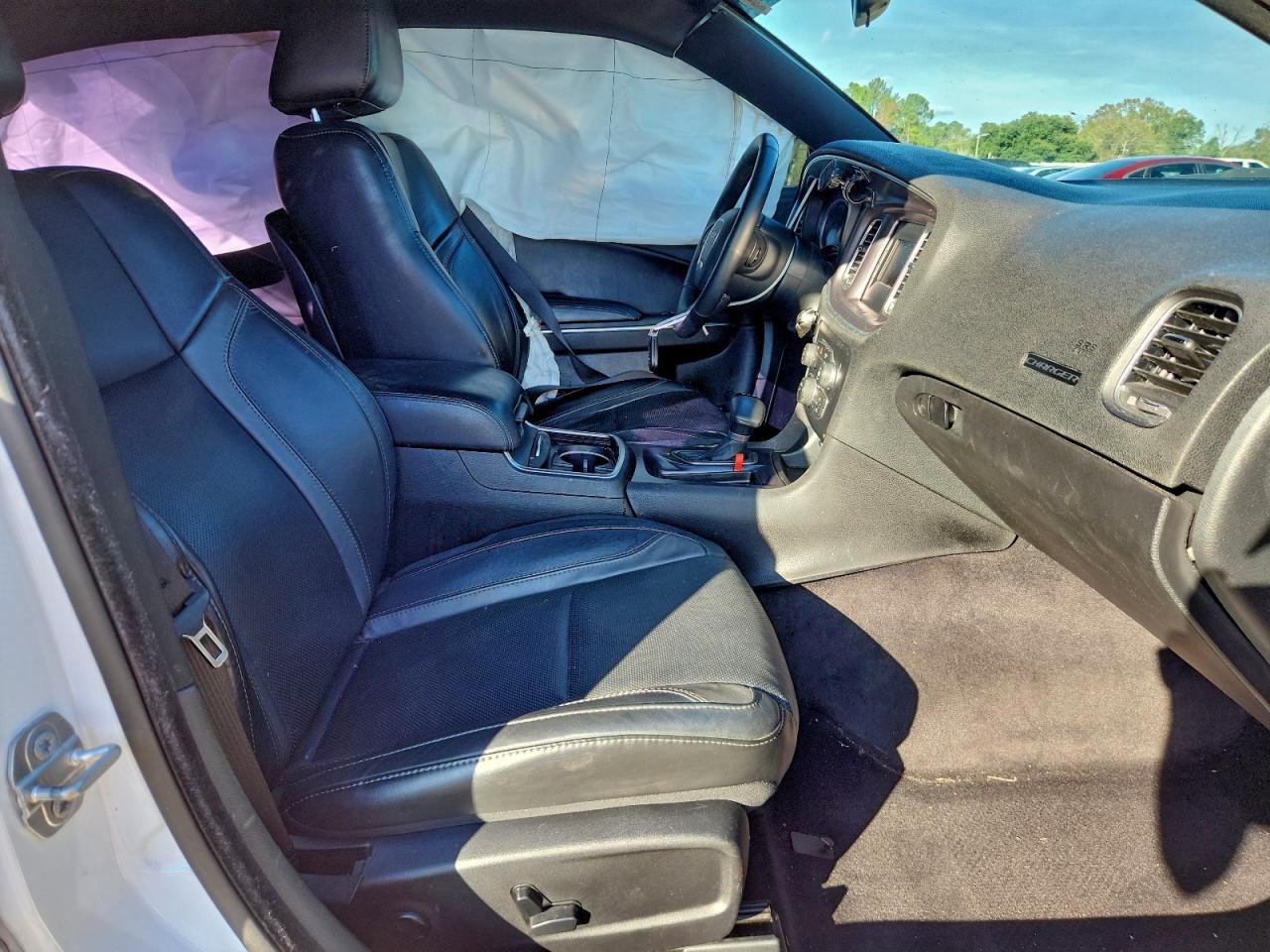 2017 DODGE CHARGER SE photo 13