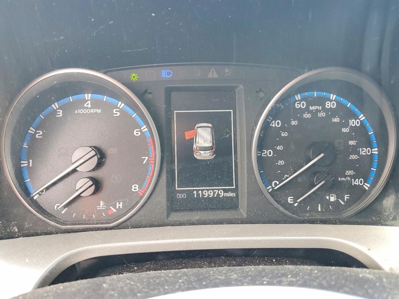 2018 TOYOTA RAV4 LE photo 25