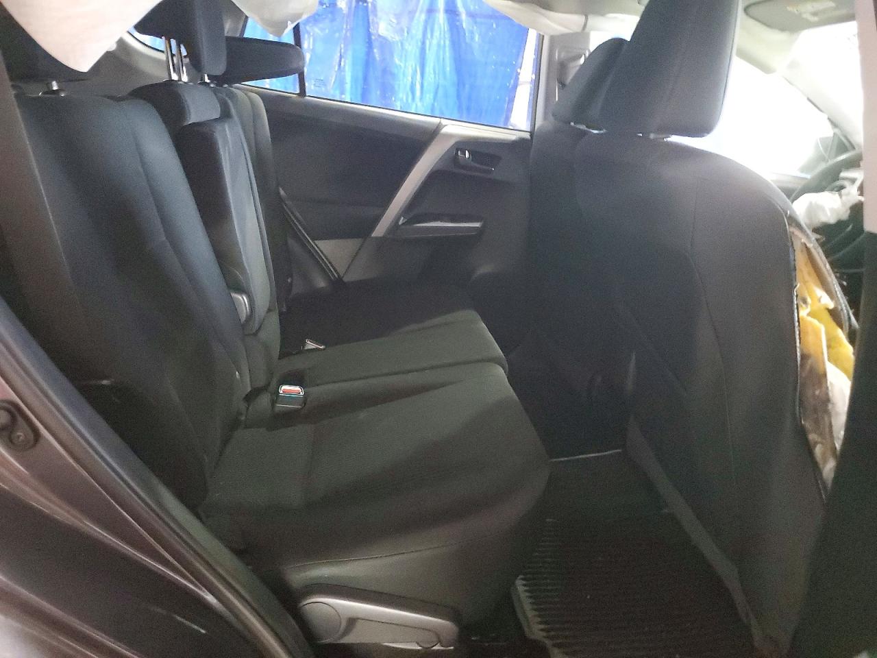 2018 TOYOTA RAV4 LE photo 31