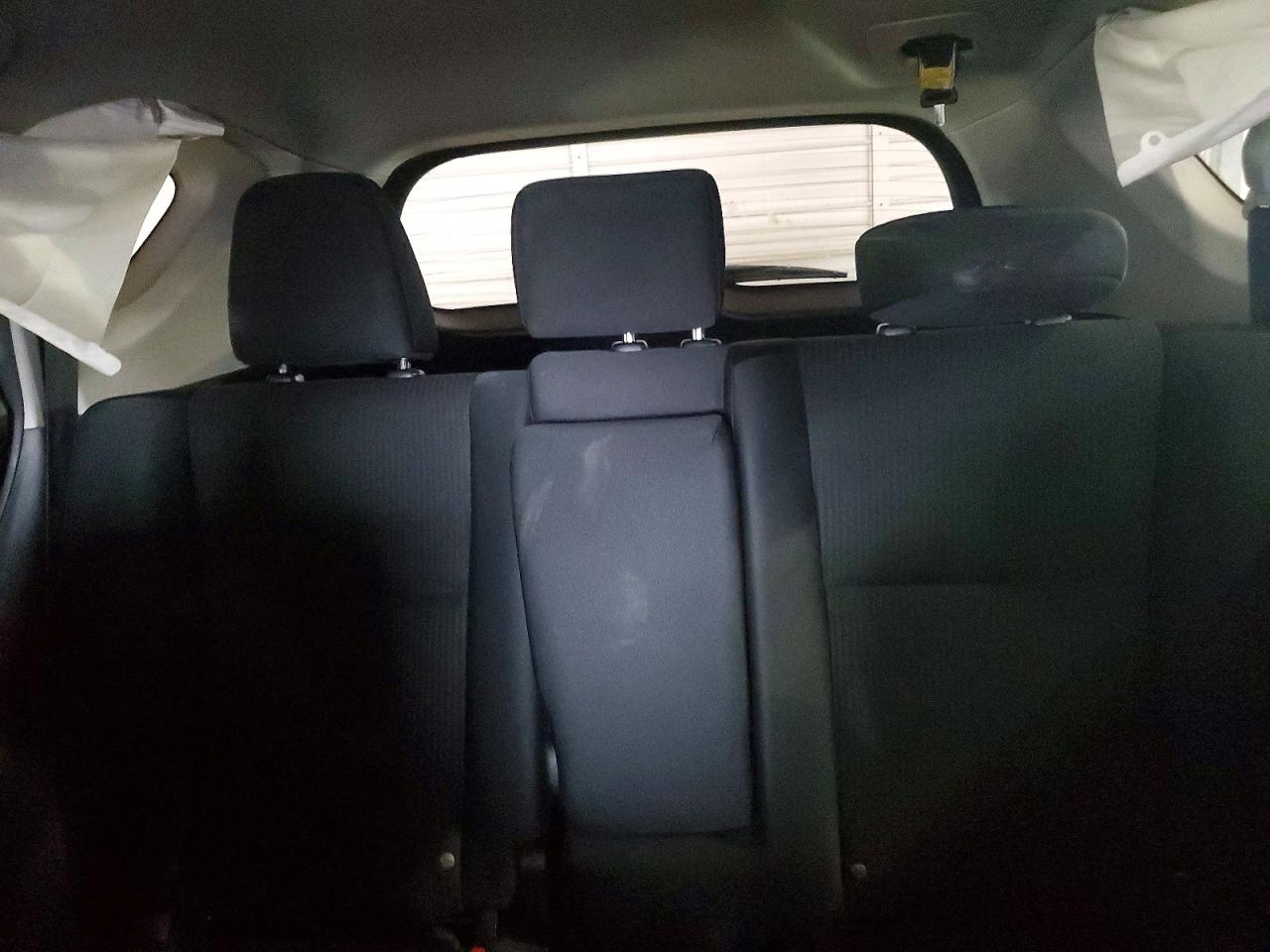 2018 TOYOTA RAV4 LE photo 28