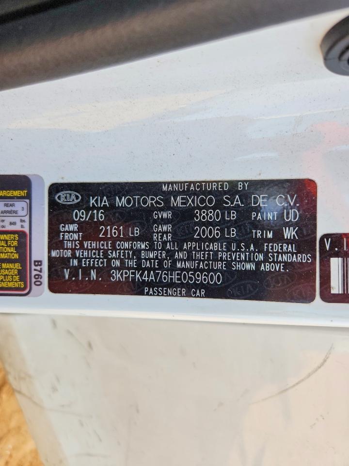 2017 KIA FORTE LX photo 25