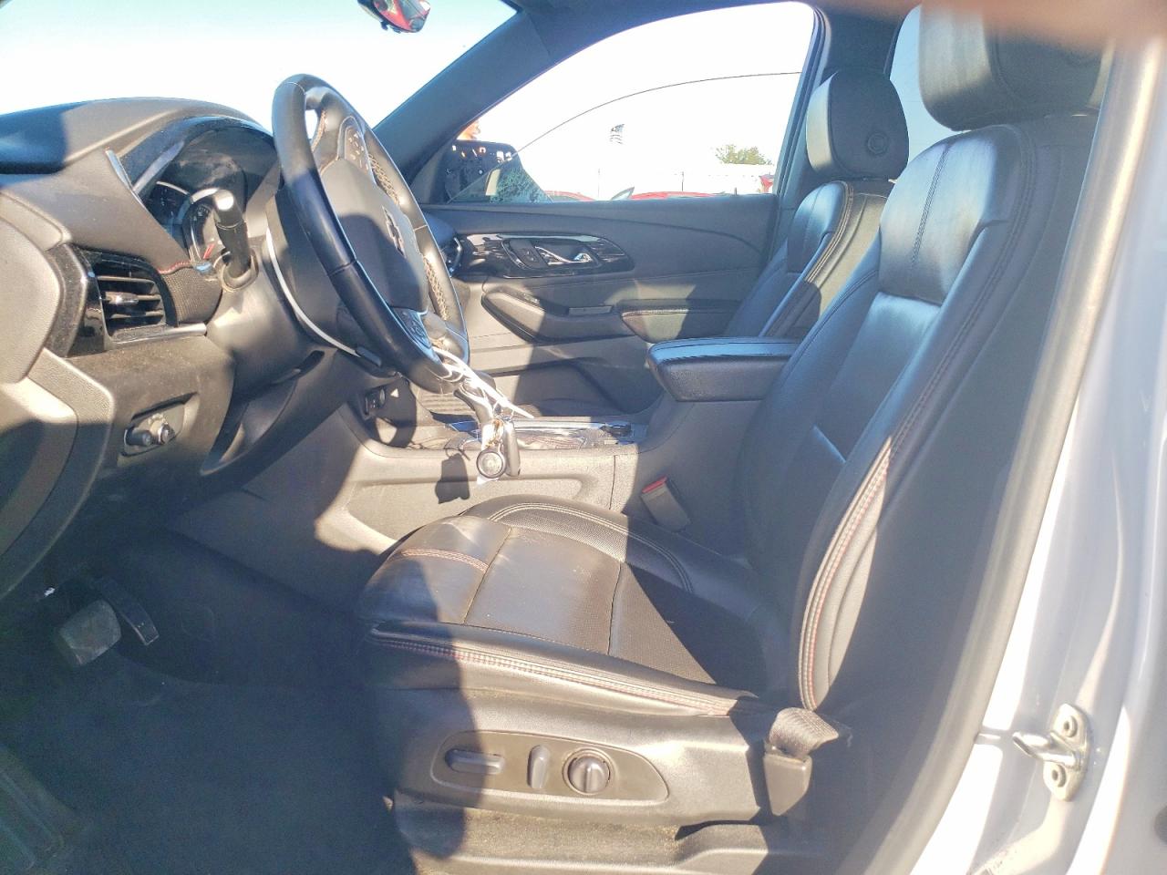 2023 CHEVROLET TRAVERSE RS photo 13