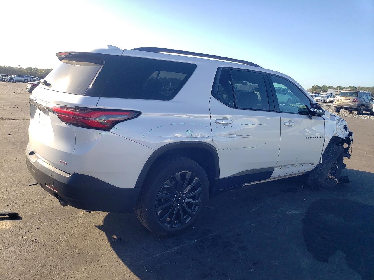 2023 CHEVROLET TRAVERSE RS photo 5