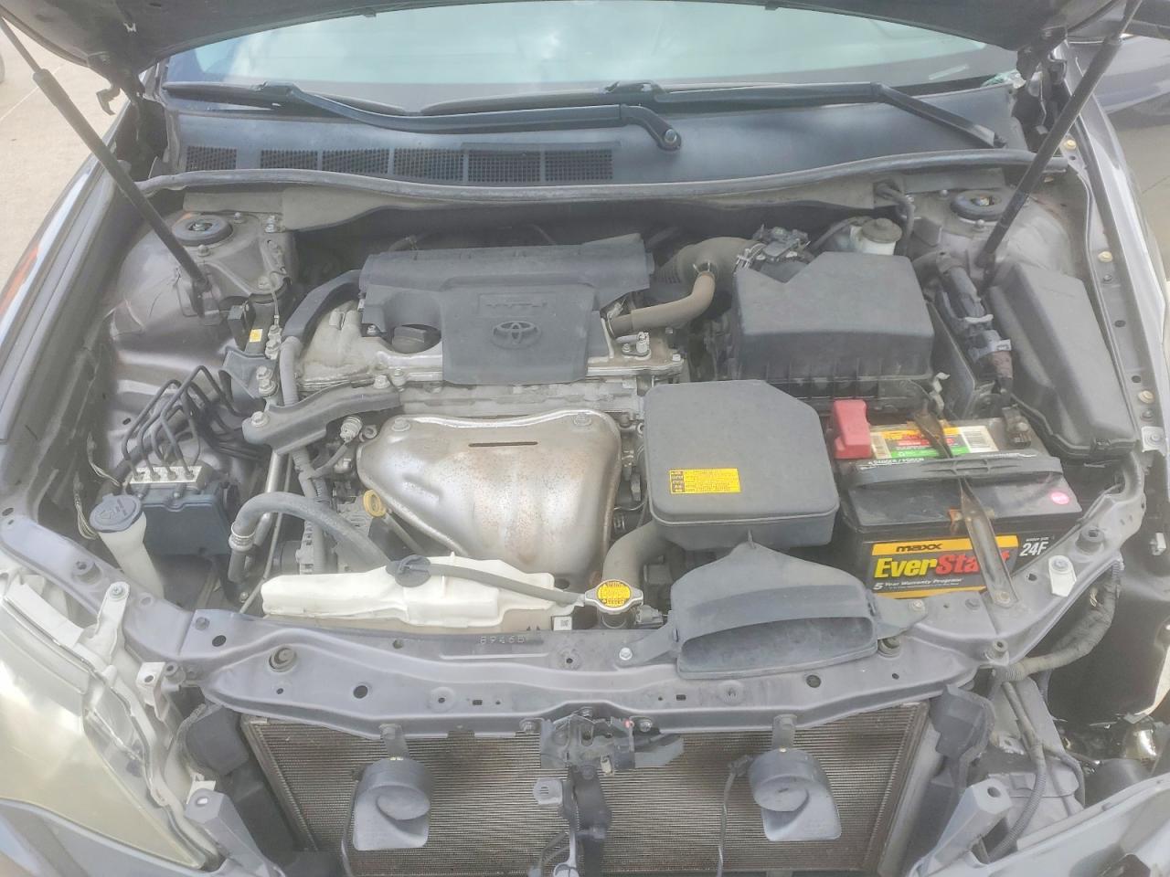 2014 TOYOTA CAMRY SE photo 21