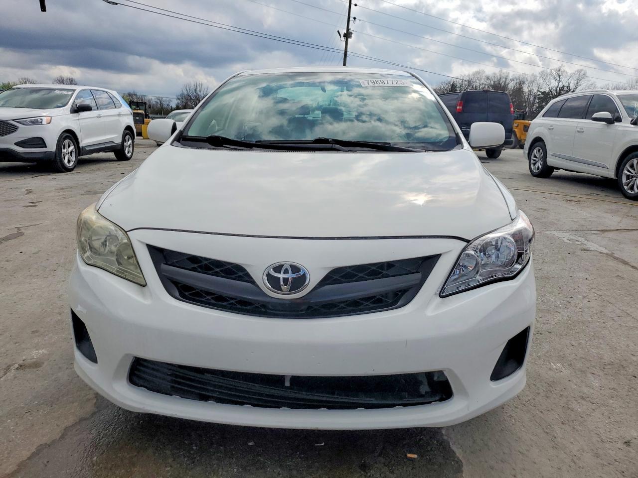 2011 TOYOTA COROLLA LE photo 9