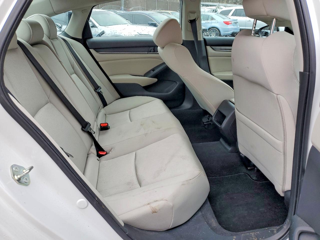 2018 HONDA ACCORD LX photo 19
