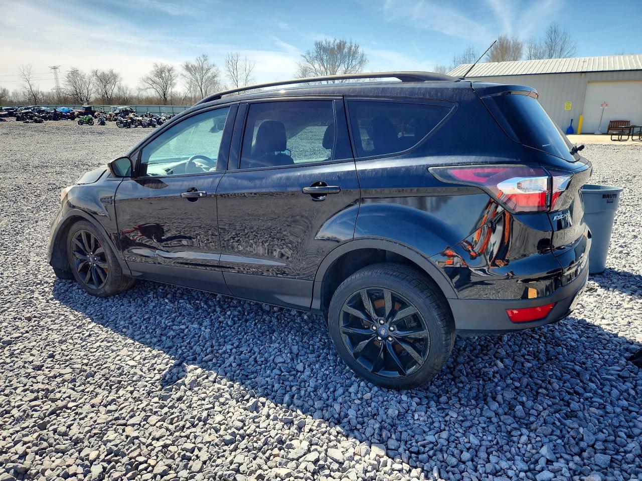 2017 FORD ESCAPE TITANIUM photo 3