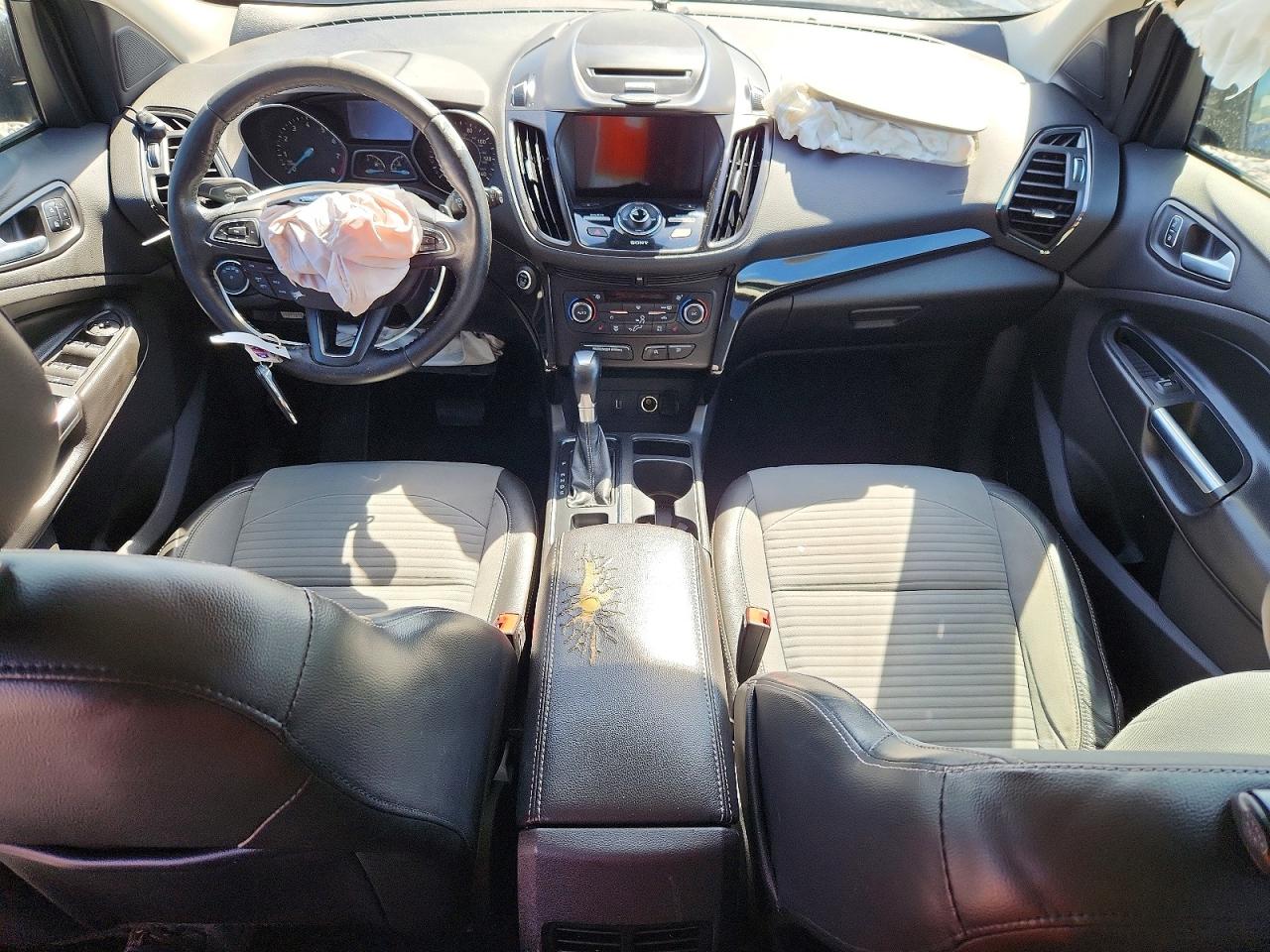 2017 FORD ESCAPE TITANIUM photo 15