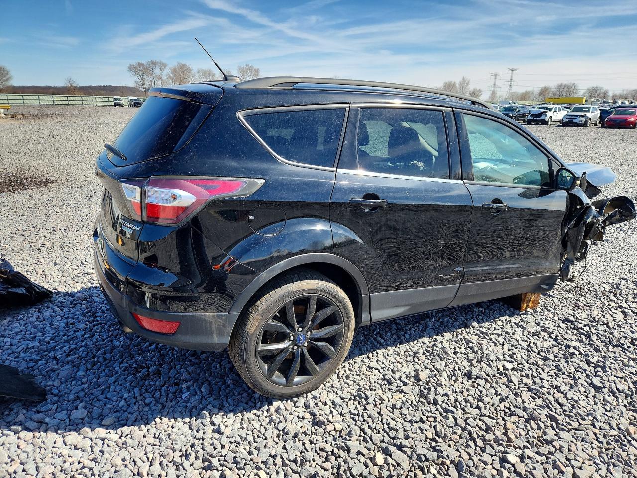 2017 FORD ESCAPE TITANIUM photo 5