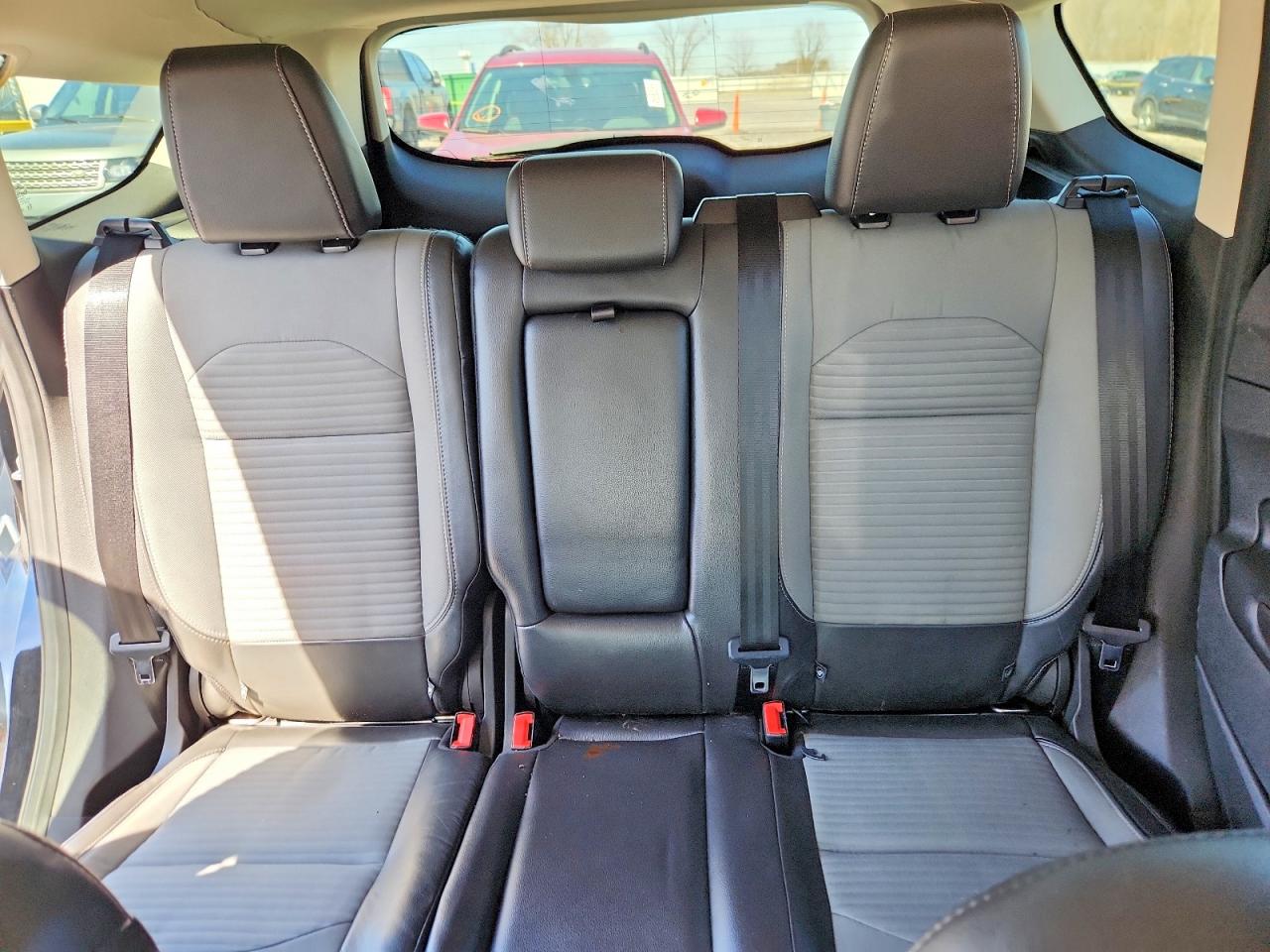 2017 FORD ESCAPE TITANIUM photo 19