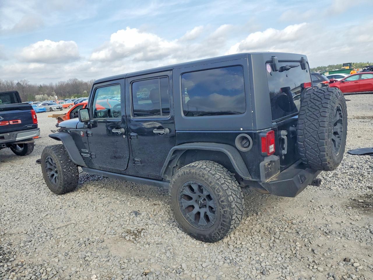 2013 JEEP WRANGLER UNLIMITED SPORT photo 2