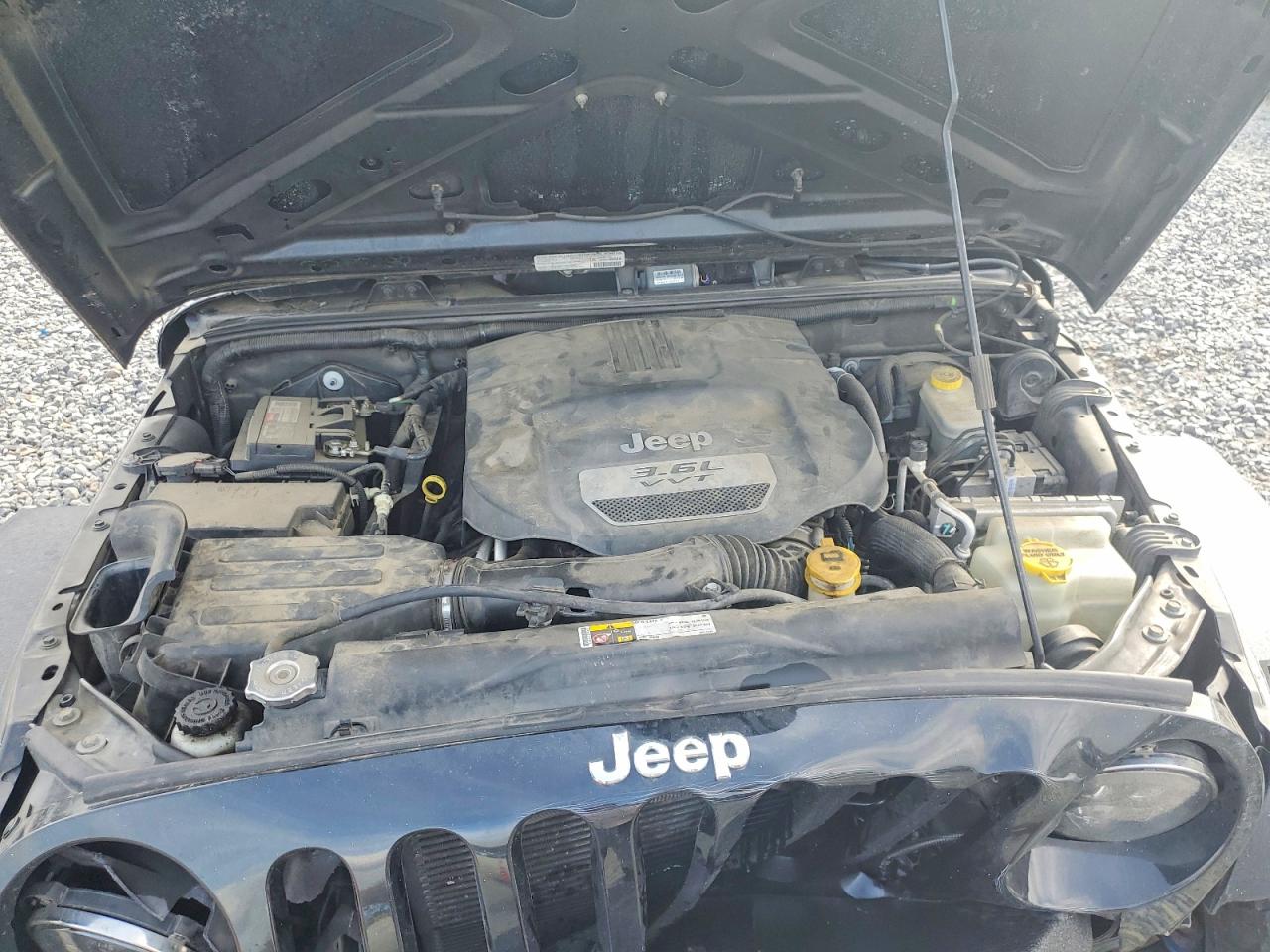 2013 JEEP WRANGLER UNLIMITED SPORT photo 12