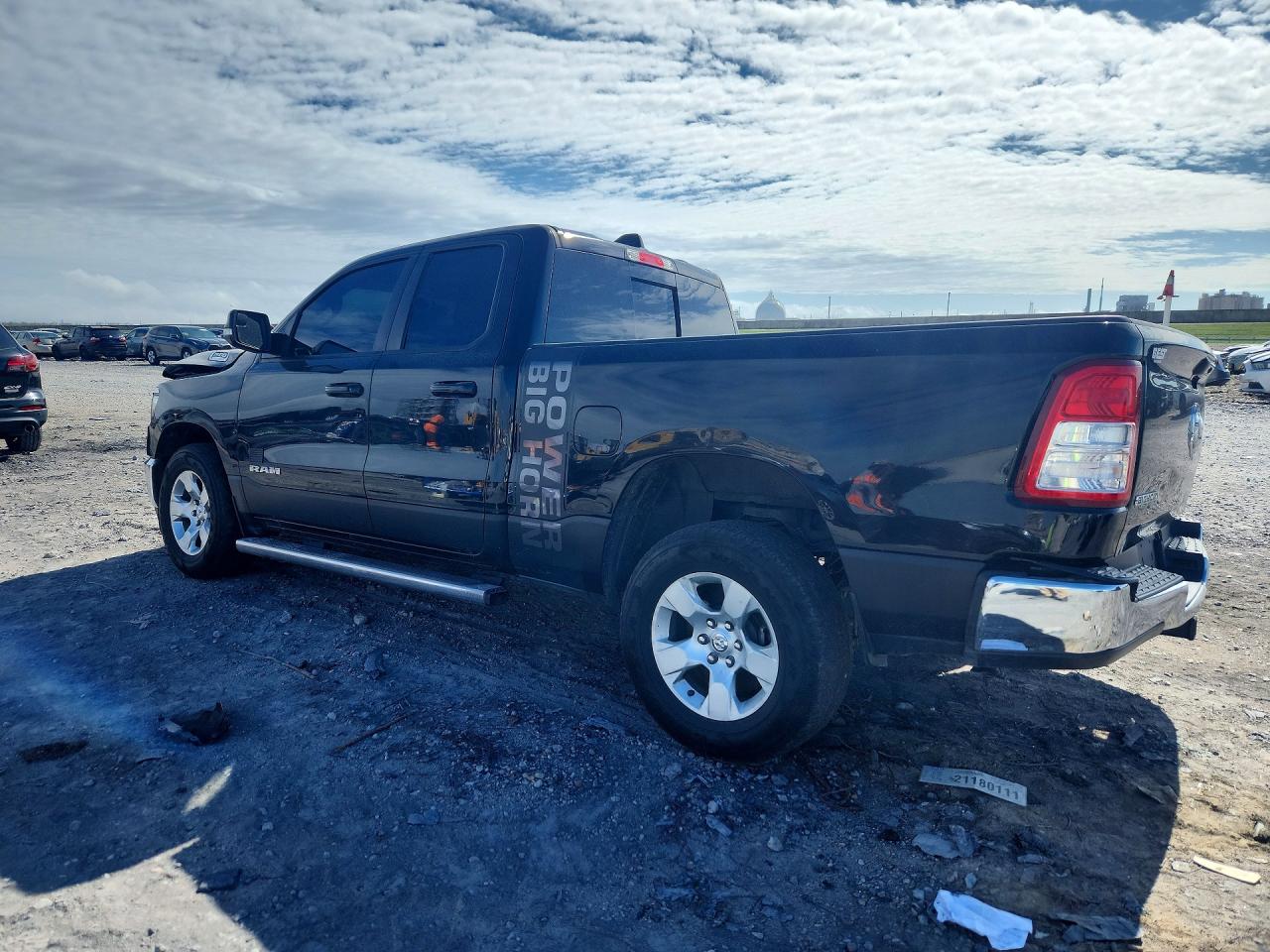 2021 RAM 1500 BIG HORN photo 3