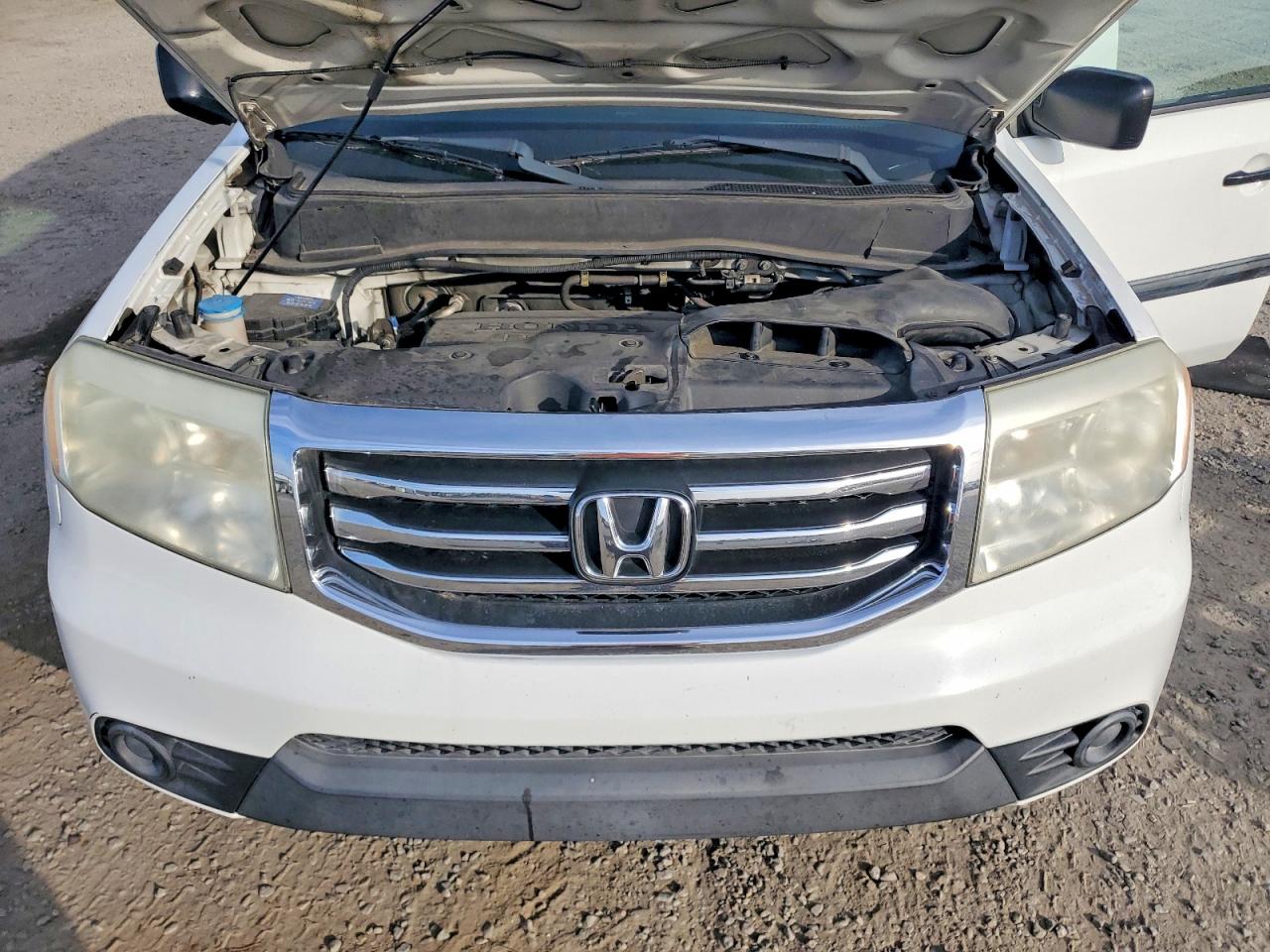 2013 HONDA PILOT LX photo 34