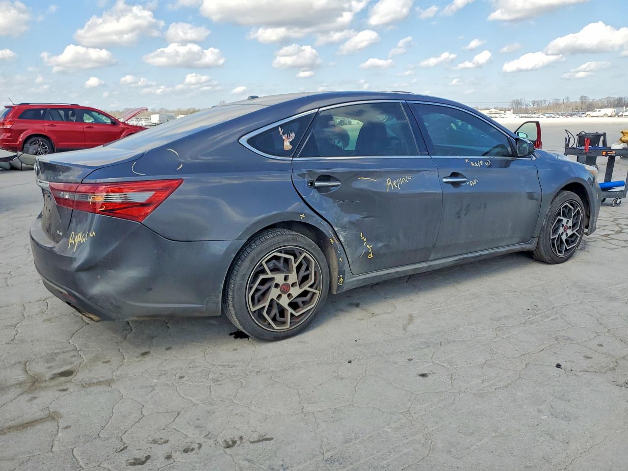 2016 TOYOTA AVALON XLE photo 3