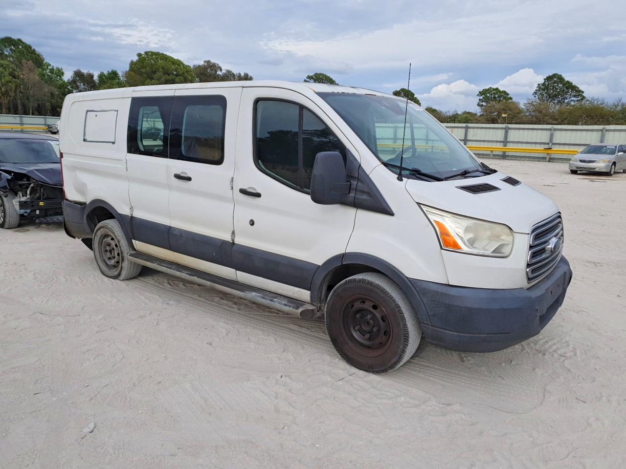 2017 FORD TRANSIT 250 UTILITY / SERVICE VAN photo 4