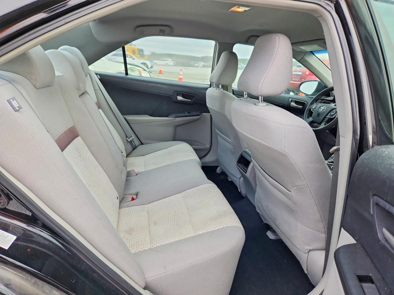 2013 TOYOTA CAMRY LE photo 19