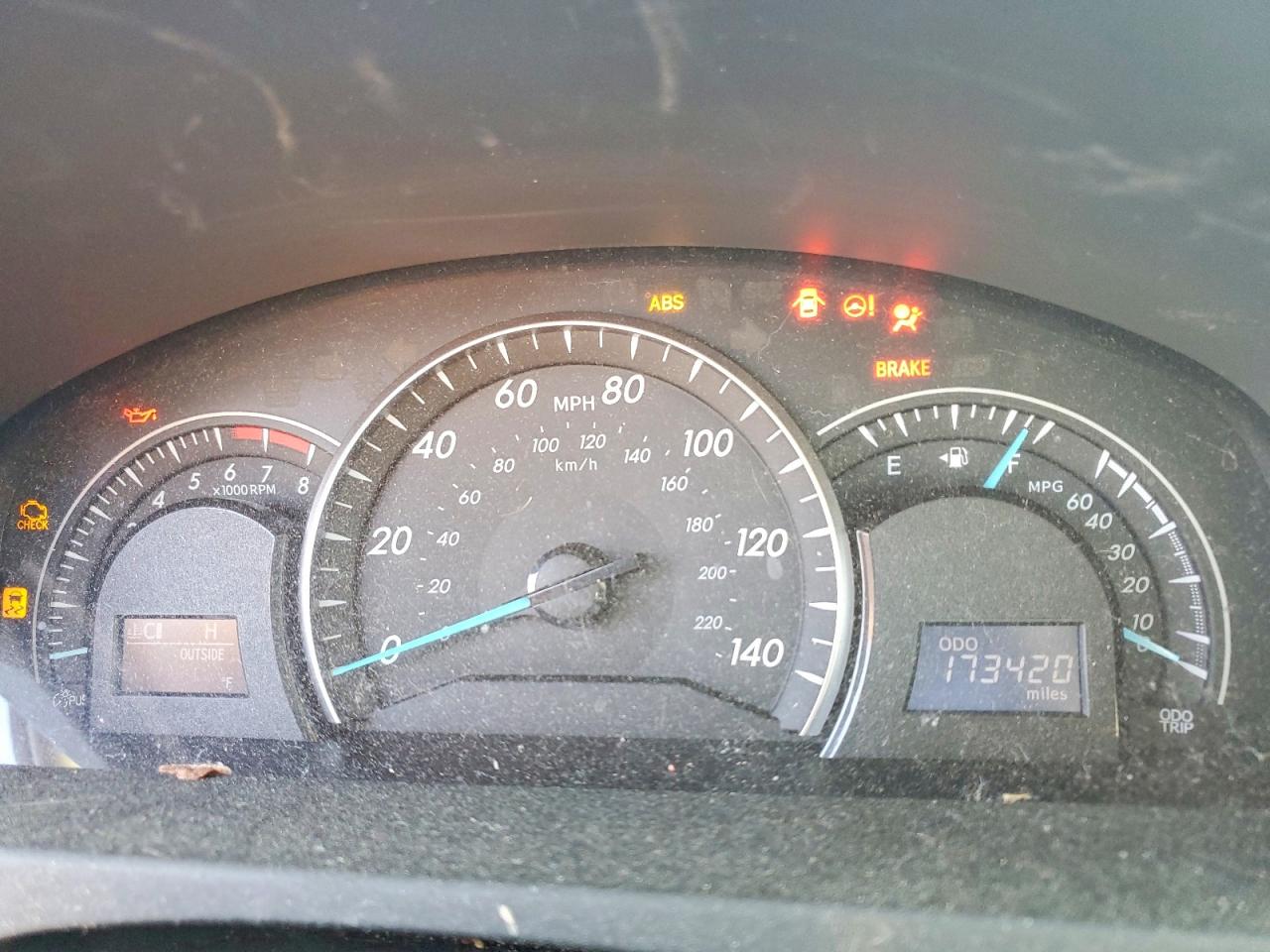 2013 TOYOTA CAMRY LE photo 17