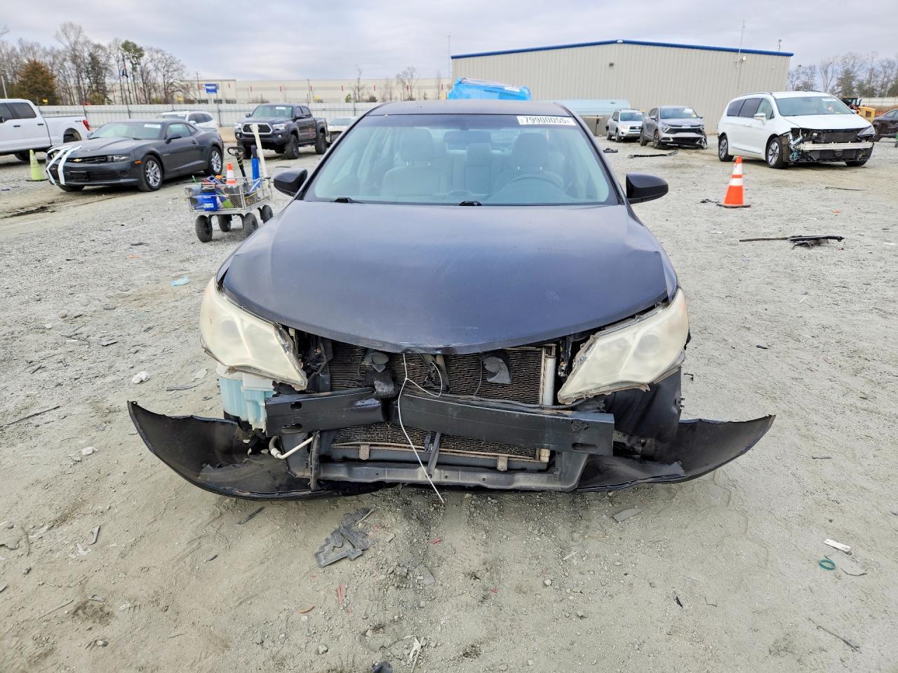 2013 TOYOTA CAMRY LE photo 9